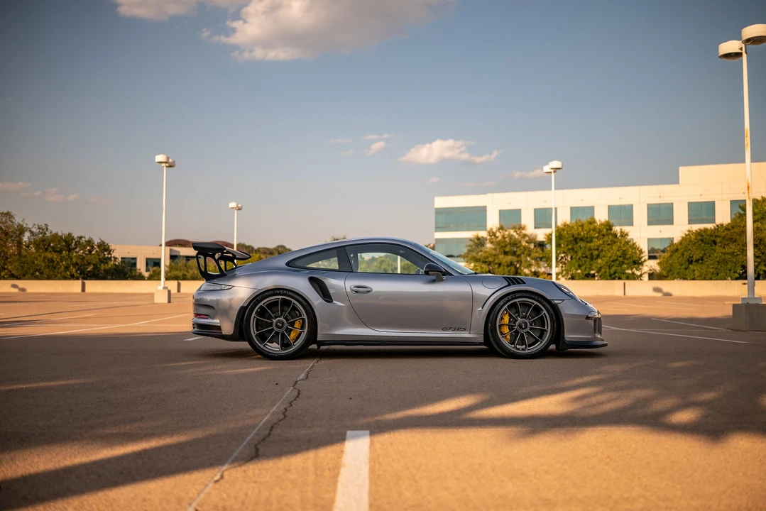 2016 Porsche 991 GT3 RS - Image 2 of 24