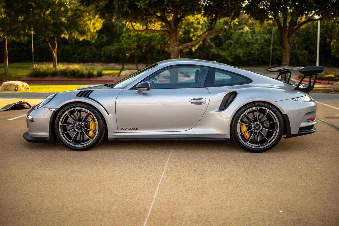 2016 Porsche 991 GT3 RS - Image 9 of 24