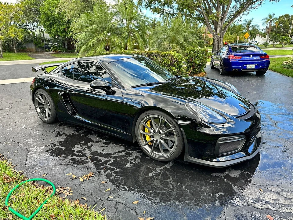 2016 Porsche 981 Cayman GT4 - Image 2 of 12