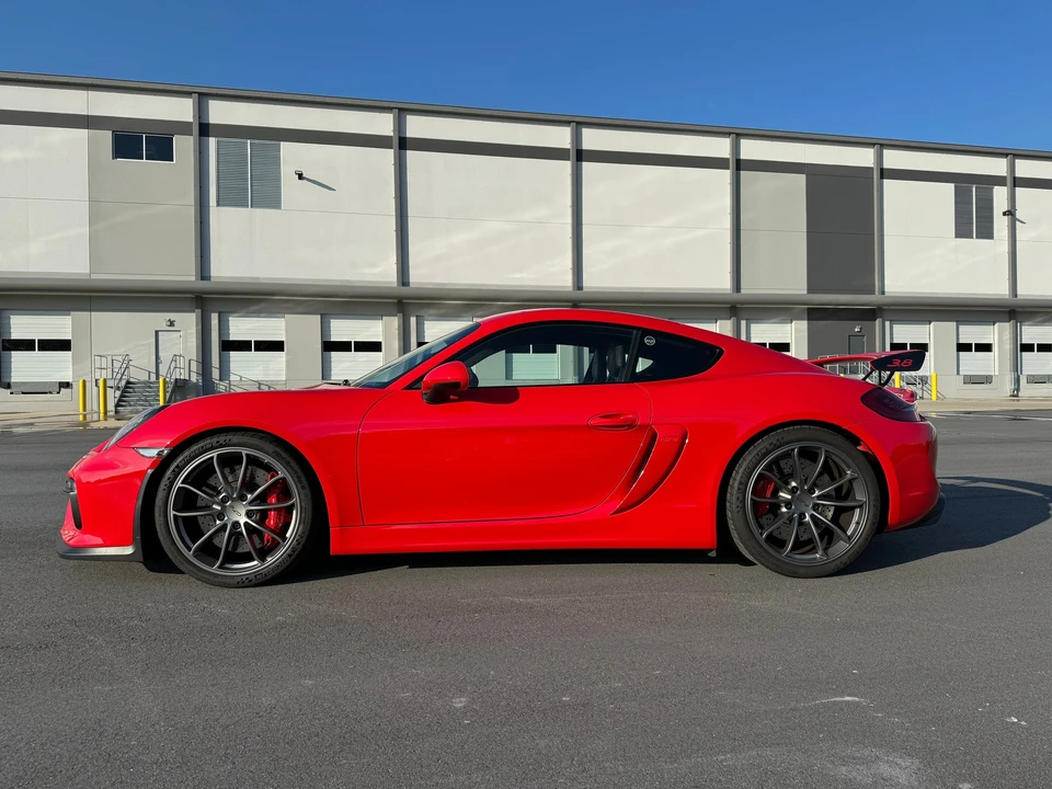 2016 Porsche 981 Cayman GT4 - Image 2 of 14