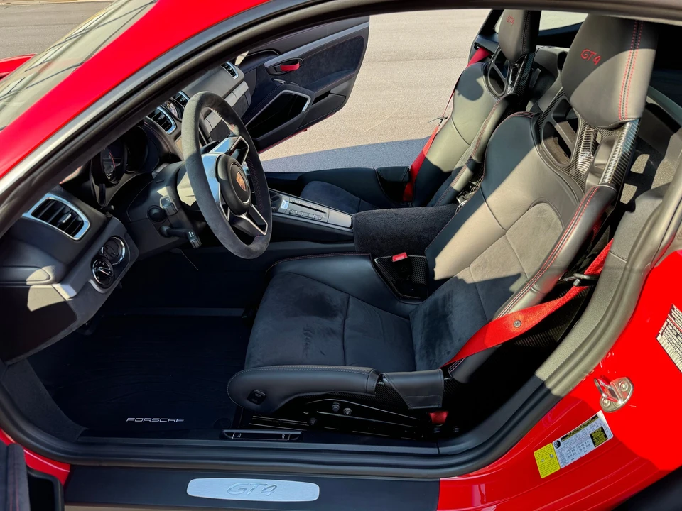 2016 Porsche 981 Cayman GT4 - Image 9 of 14