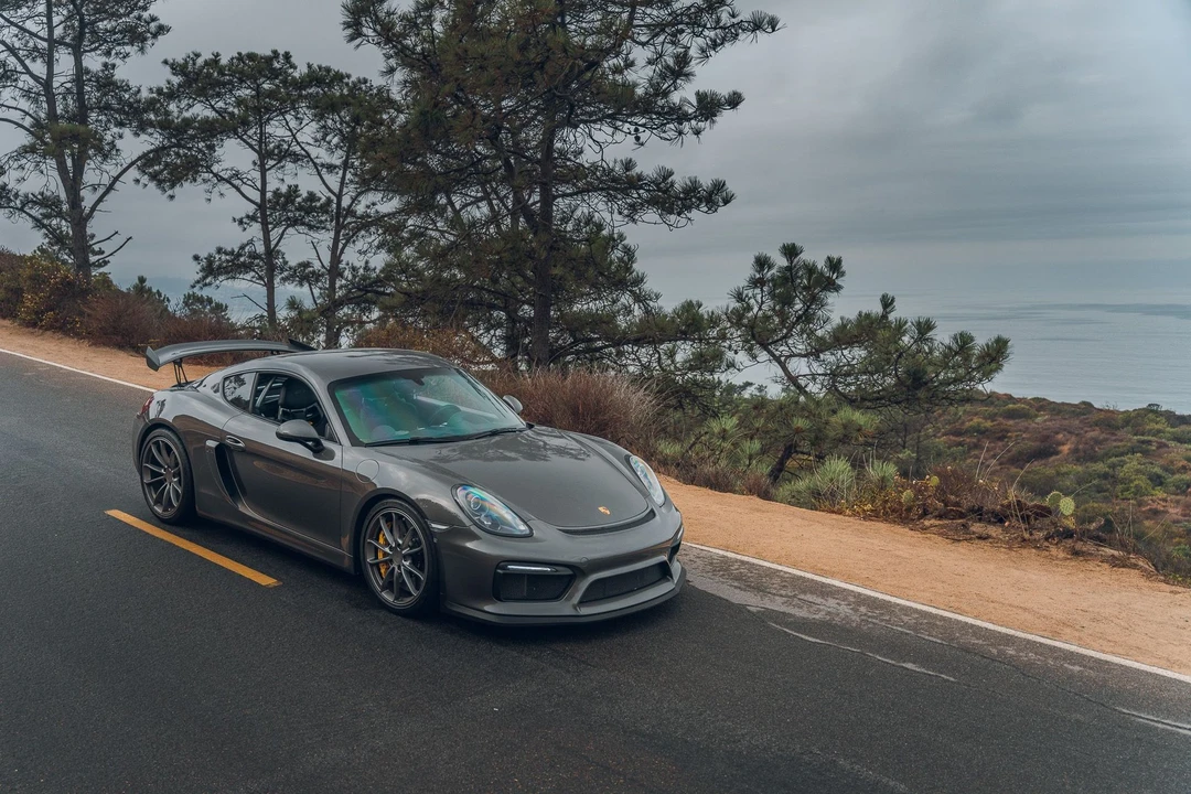 2016 Porsche 981 Cayman GT4 - Image 3 of 13