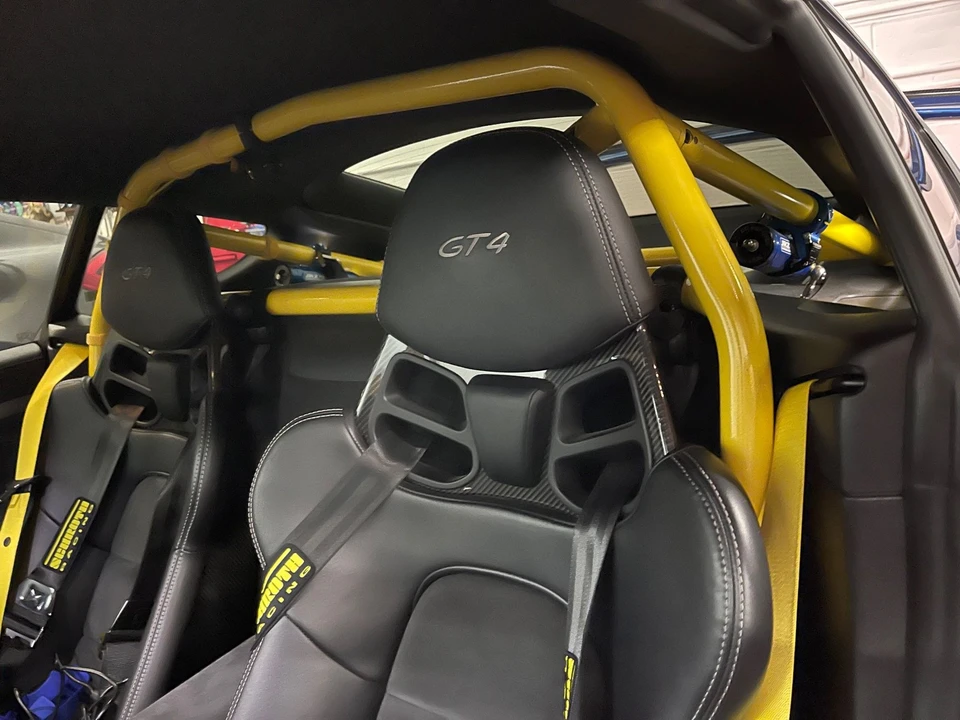 2016 Porsche 981 Cayman GT4 - Image 10 of 11