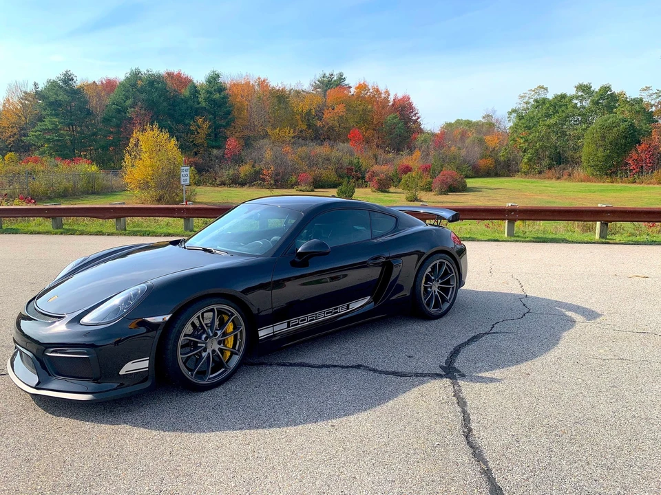 2016 Porsche 981 Cayman GT4 - Image 2 of 11