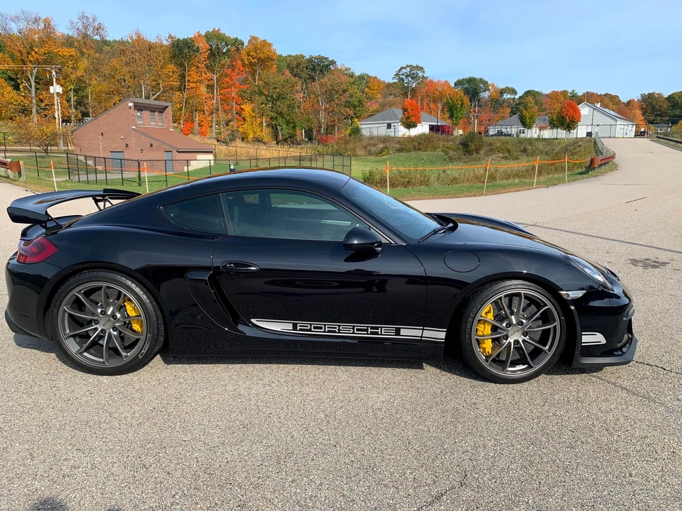 2016 Porsche 981 Cayman GT4 - Image 4 of 11