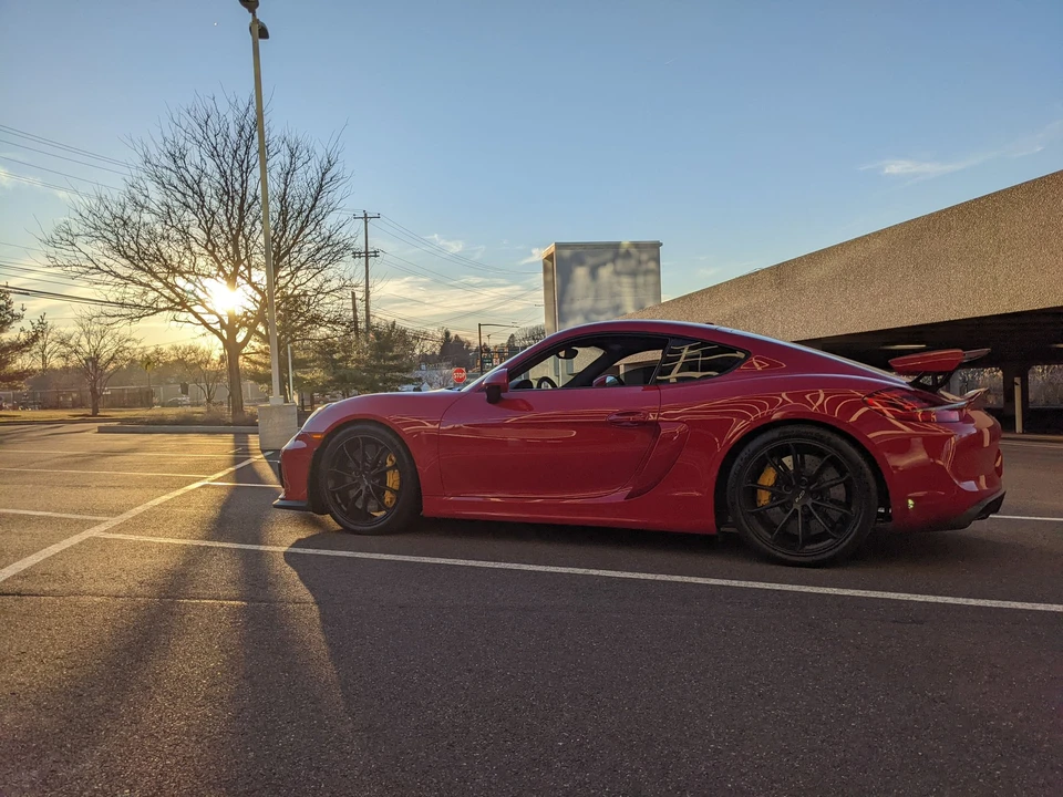 2016 Porsche 981 Cayman GT4 - Image 4 of 31