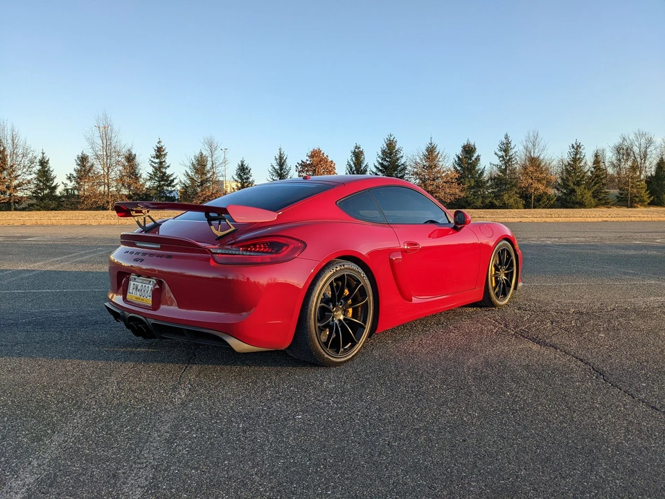 2016 Porsche 981 Cayman GT4 - Image 2 of 31