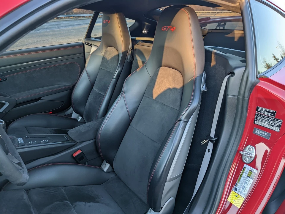 2016 Porsche 981 Cayman GT4 - Image 16 of 31
