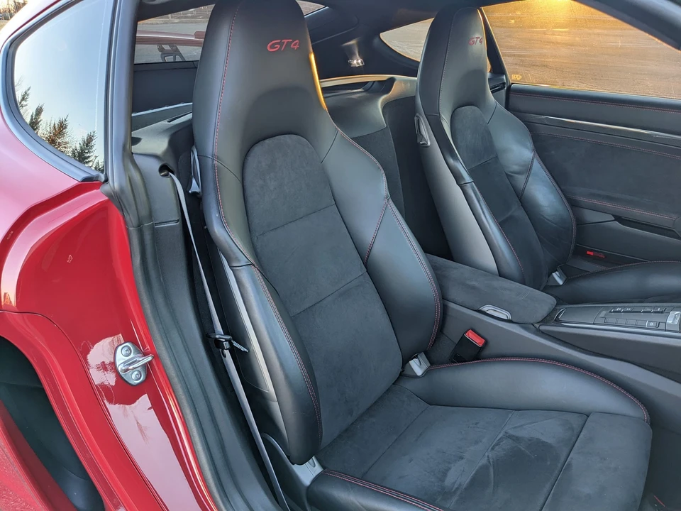 2016 Porsche 981 Cayman GT4 - Image 17 of 31