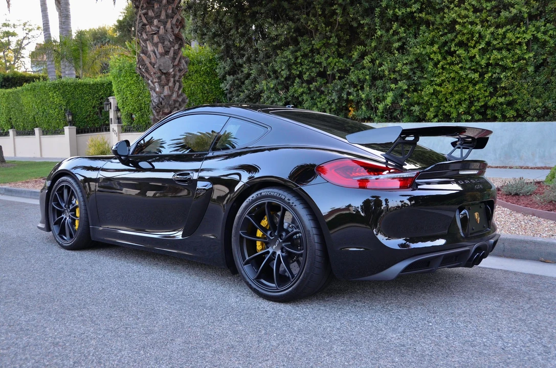 2016 Porsche 981 Cayman GT4 - Image 2 of 12