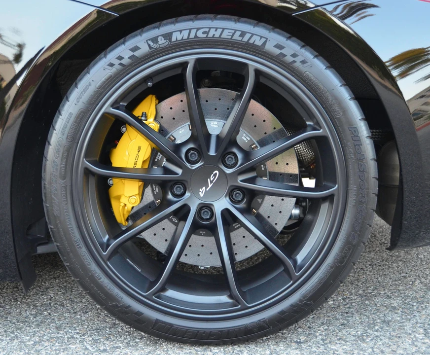 2016 Porsche 981 Cayman GT4 - Image 11 of 12