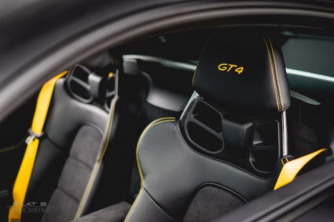 2016 Porsche 981 Cayman GT4 - Image 11 of 15