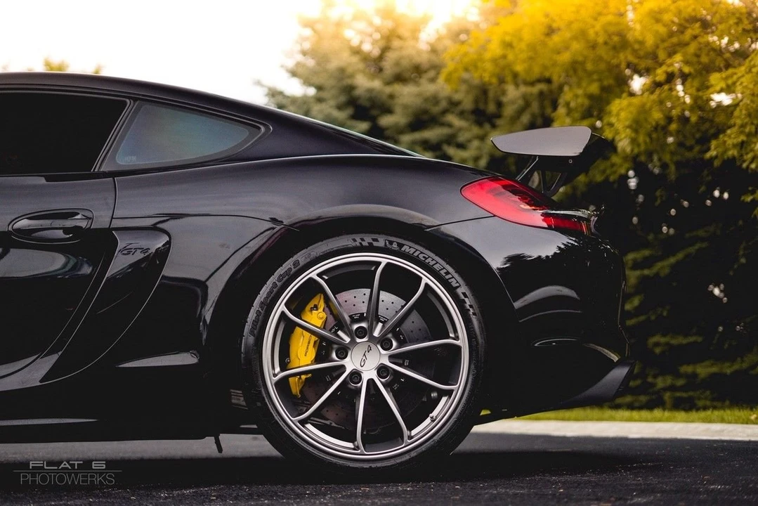 2016 Porsche 981 Cayman GT4 - Image 14 of 15