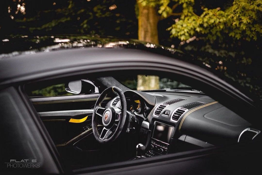 2016 Porsche 981 Cayman GT4 - Image 5 of 15