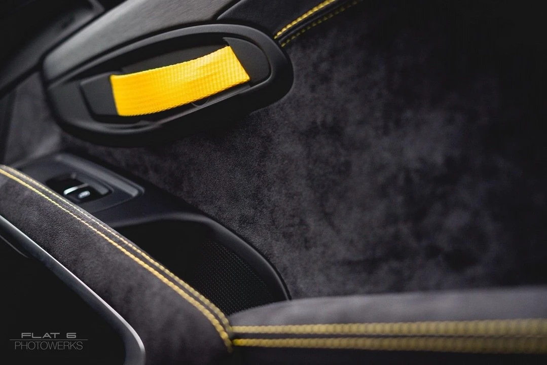 2016 Porsche 981 Cayman GT4 - Image 6 of 15