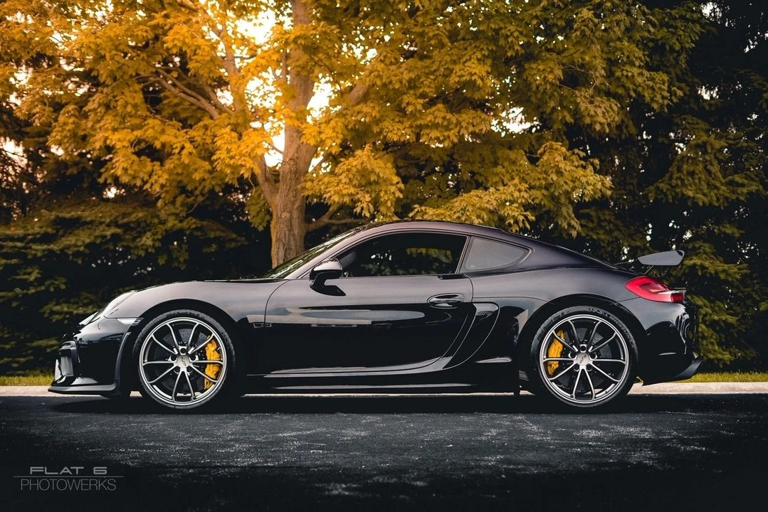 2016 Porsche 981 Cayman GT4 - Image 12 of 15