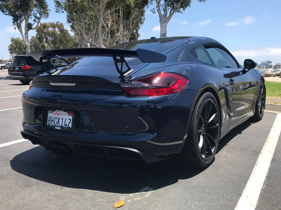 2016 Porsche 981 Cayman GT4 - Image 8 of 21