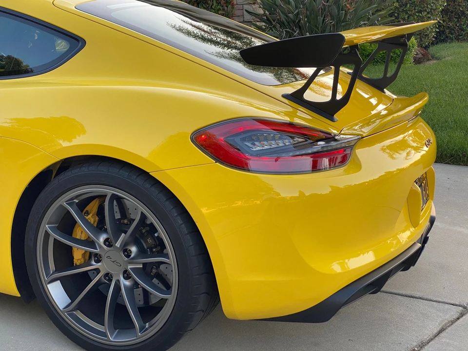 2016 Porsche 981 Cayman GT4 - Image 8 of 15