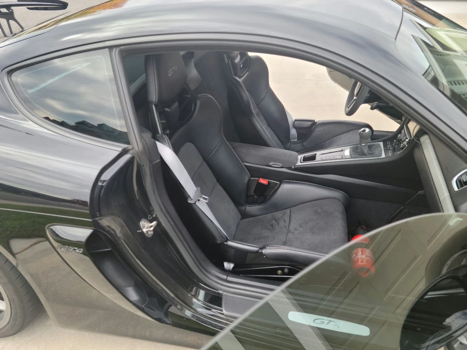 2016 Porsche 981 Cayman GT4 - Image 7 of 11