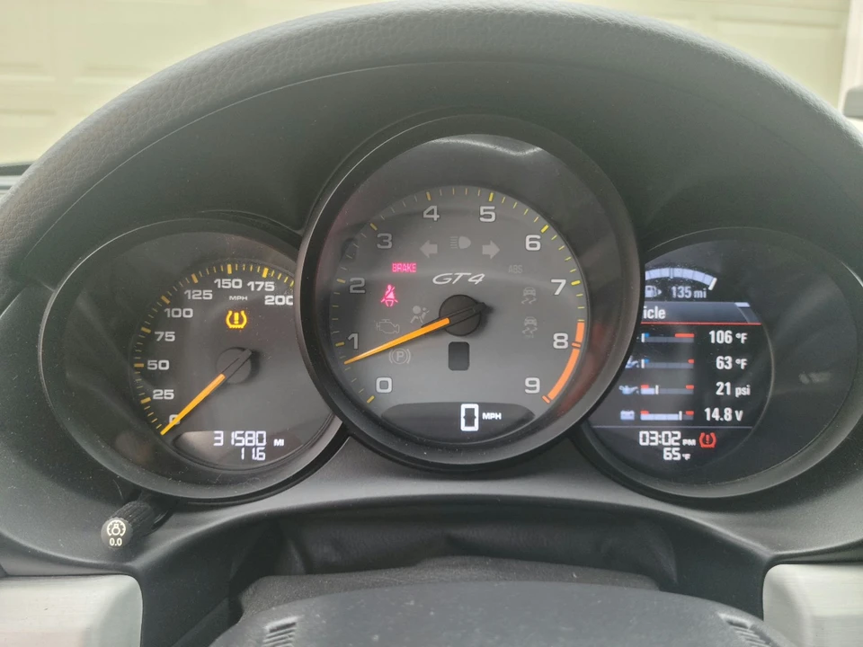 2016 Porsche 981 Cayman GT4 - Image 8 of 11