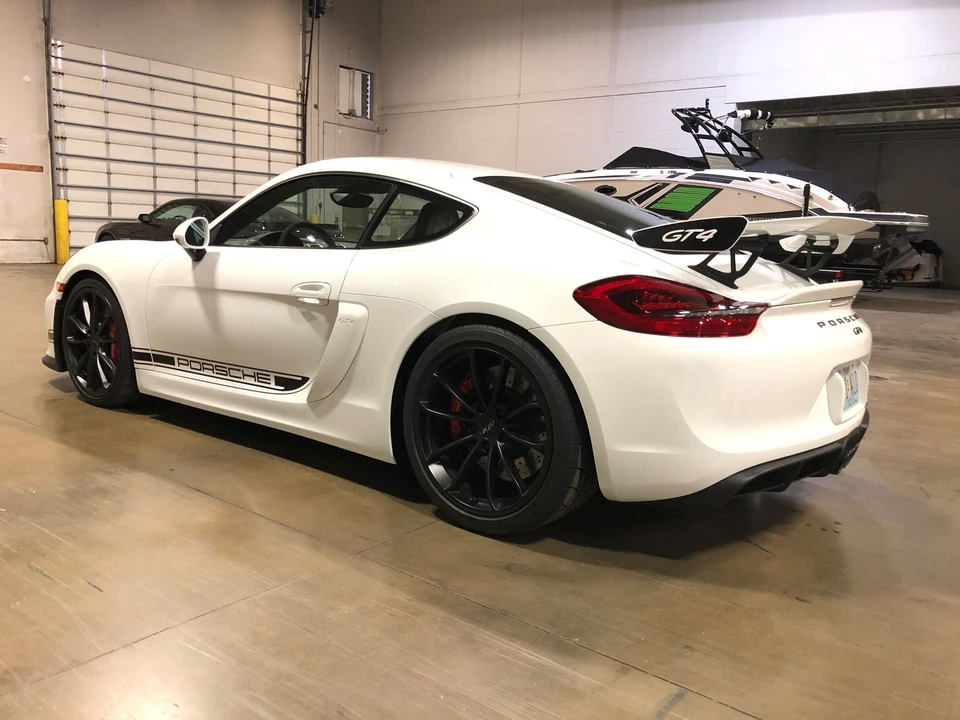 2016 Porsche 981 Cayman GT4 - Image 4 of 22