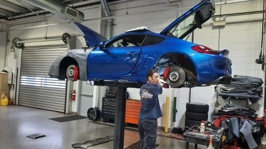 2016 Porsche 981 Cayman GT4 - Image 15 of 19