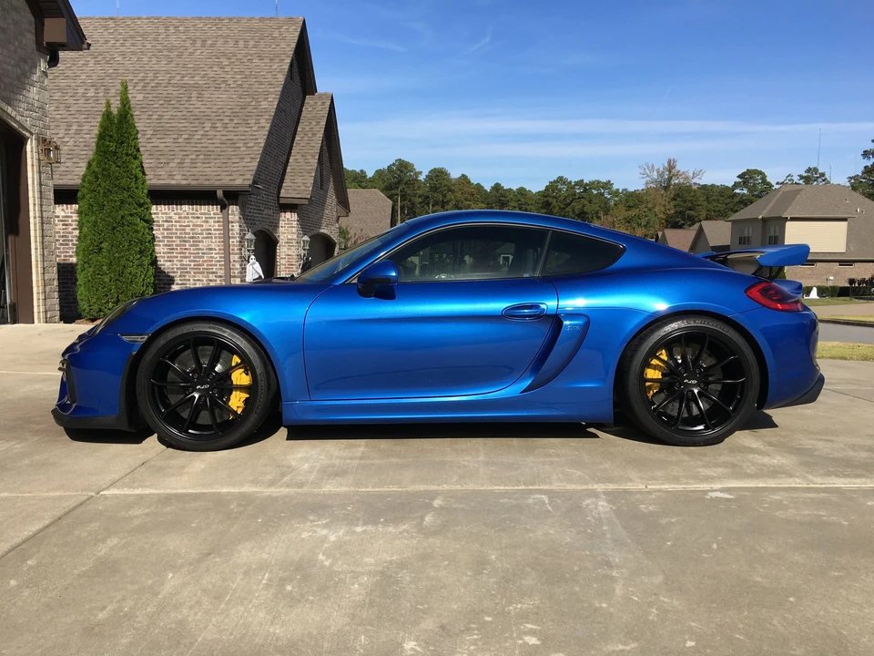 2016 Porsche 981 Cayman GT4 - Image 2 of 31