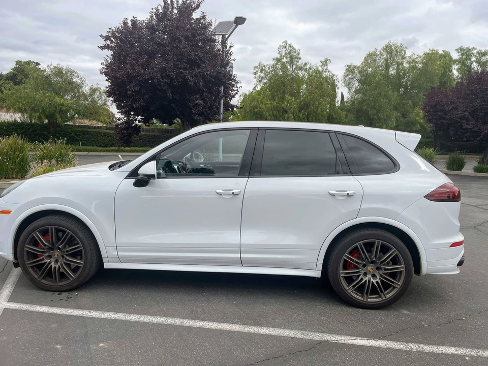 2016 Porsche 958 Cayenne GTS - Image 9 of 21
