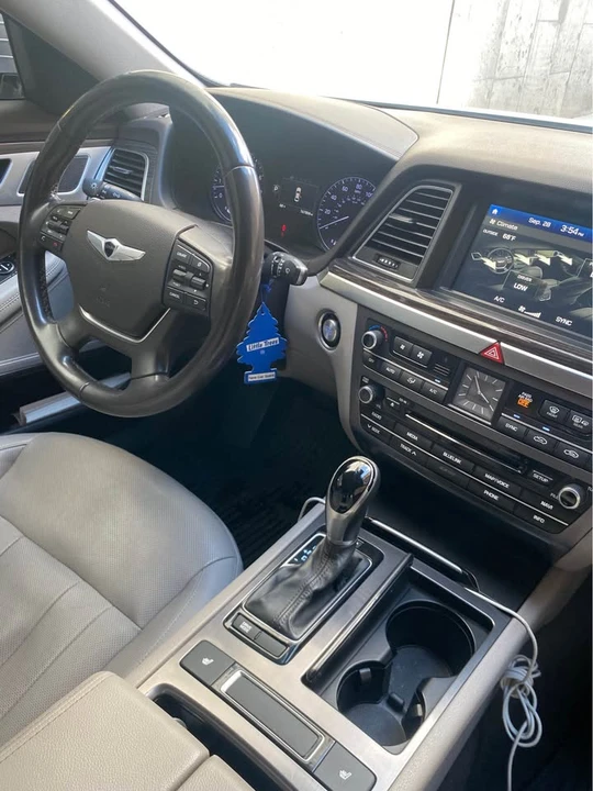 2016 Genesis G80 - Image 8 of 13