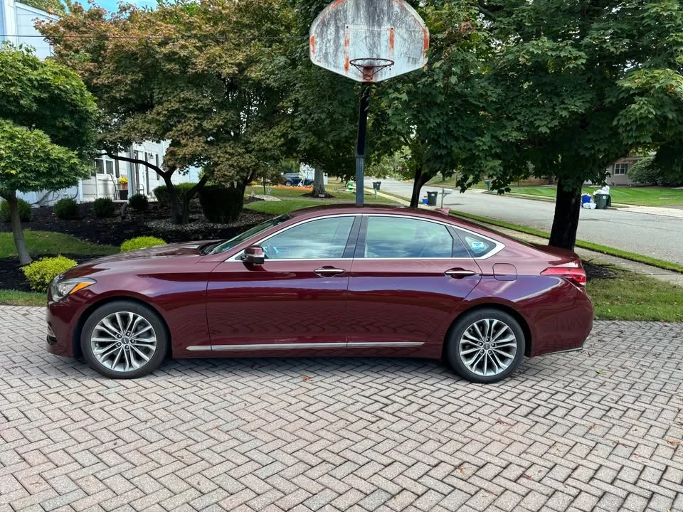 2016 Hyundai Genesis - Image 2 of 8