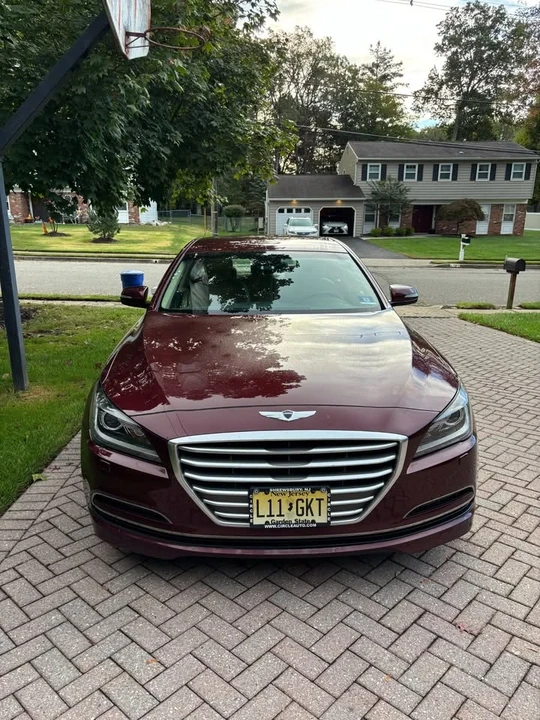 2016 Hyundai Genesis - Image 4 of 8