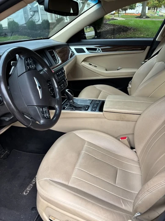 2016 Hyundai Genesis - Image 6 of 8