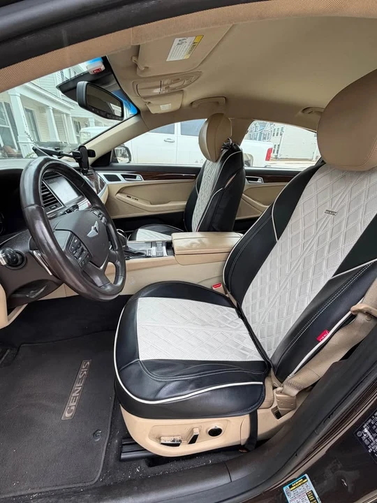 2016 Hyundai Genesis - Image 4 of 9