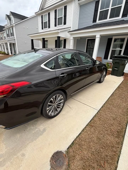 2016 Hyundai Genesis - Image 2 of 9