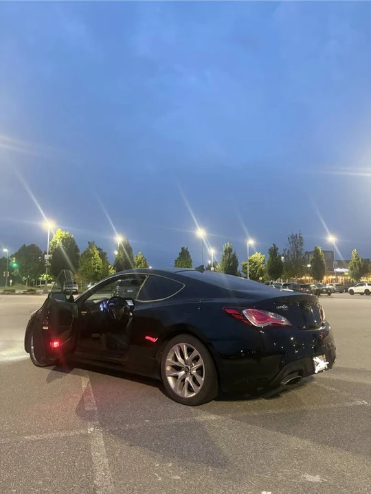 2016 Hyundai Genesis Coupe - Image 3 of 10