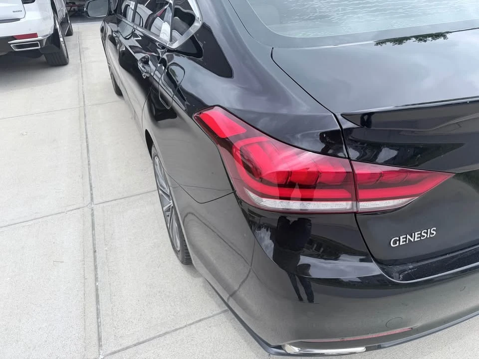 2016 Genesis - Image 6 of 9