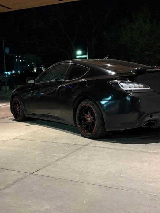 2016 Genesis - Image 2 of 14