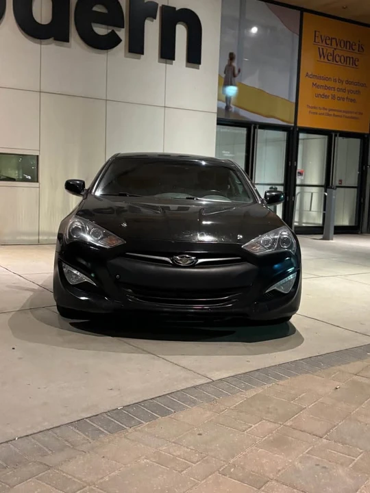2016 Genesis - Image 6 of 16