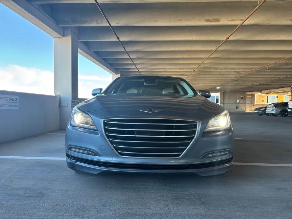 2016 Genesis - Image 11 of 11