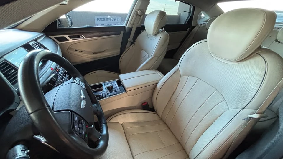 2016 Genesis - Image 10 of 11