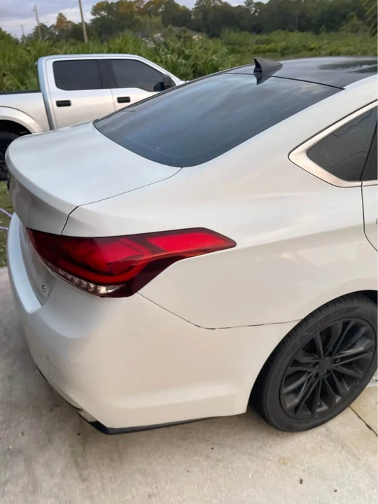 2016 Hyundai Genesis - Image 3 of 13