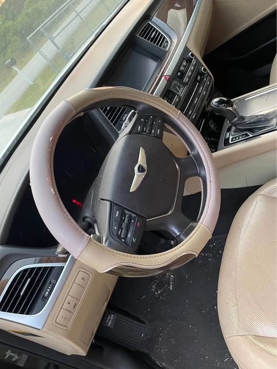 2016 Hyundai Genesis - Image 11 of 13