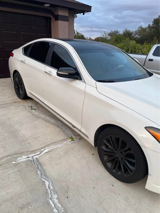 2016 Hyundai Genesis - Image 2 of 13