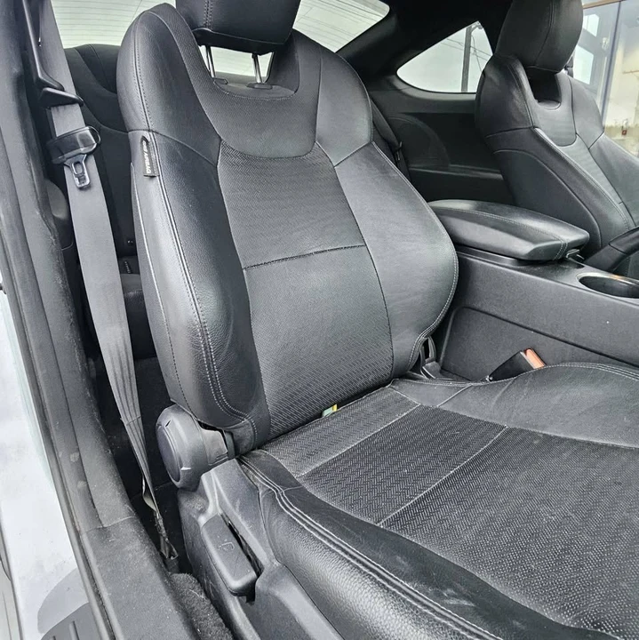 2016 Hyundai Genesis - Image 10 of 20