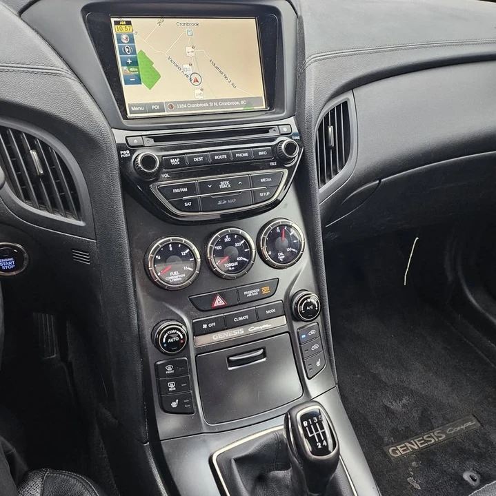 2016 Hyundai Genesis - Image 16 of 20
