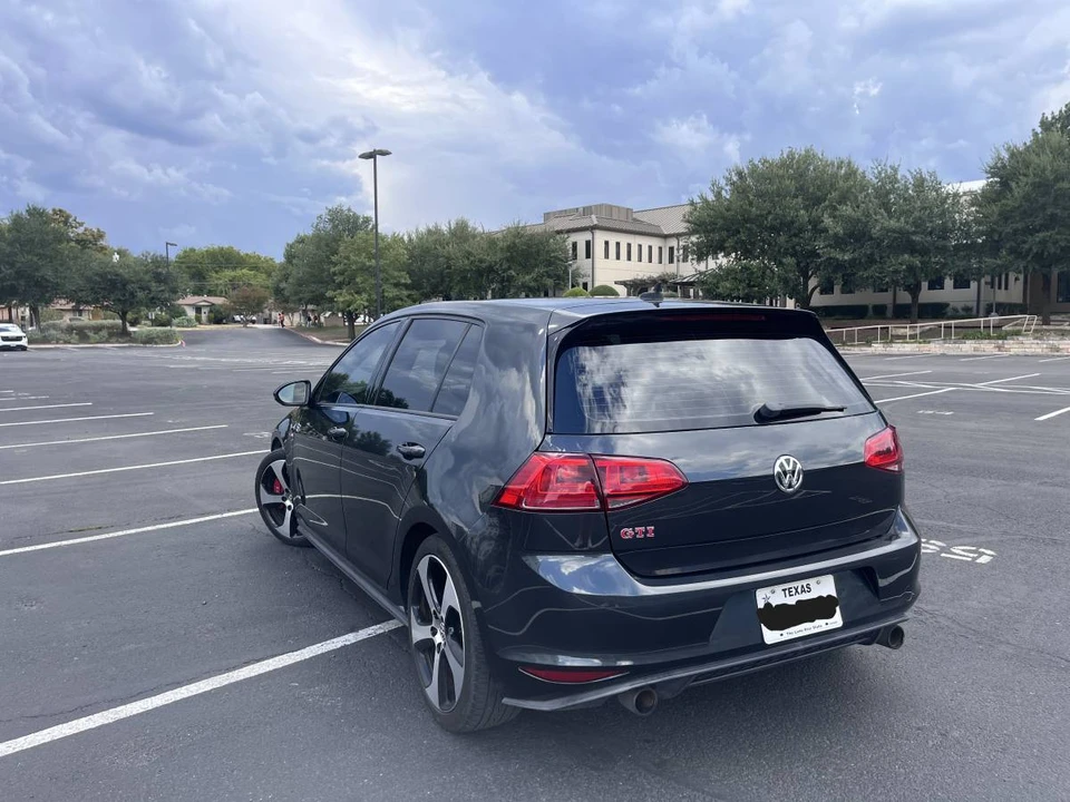 2016 Volkswagen GTI Mk7 - Image 4 of 11