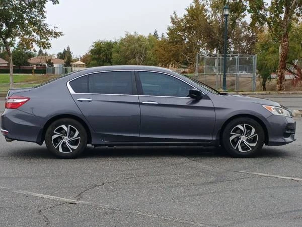 2016 Honda Accord 9th Gen - Image 9 of 15