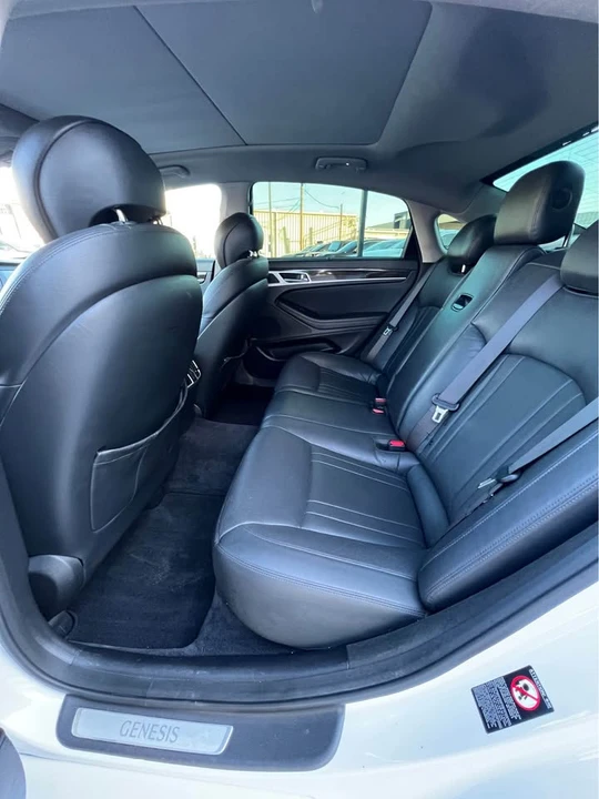 2016 Hyundai Genesis - Image 7 of 7