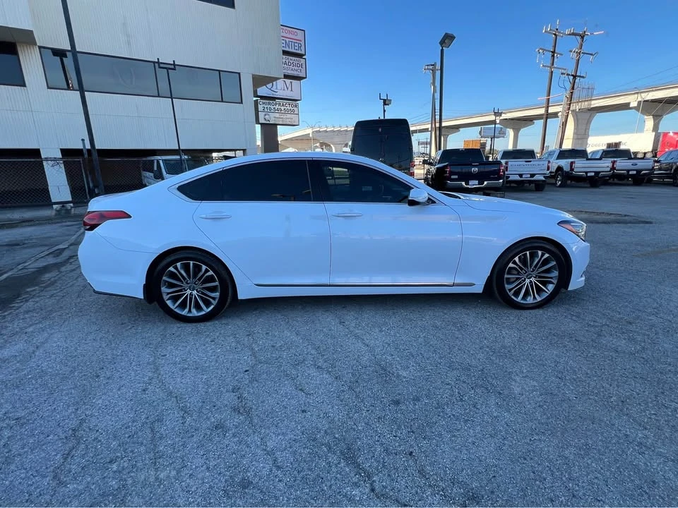 2016 Hyundai Genesis - Image 5 of 7
