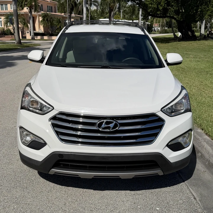 2016 Hyundai Santa Fe - Image 4 of 21